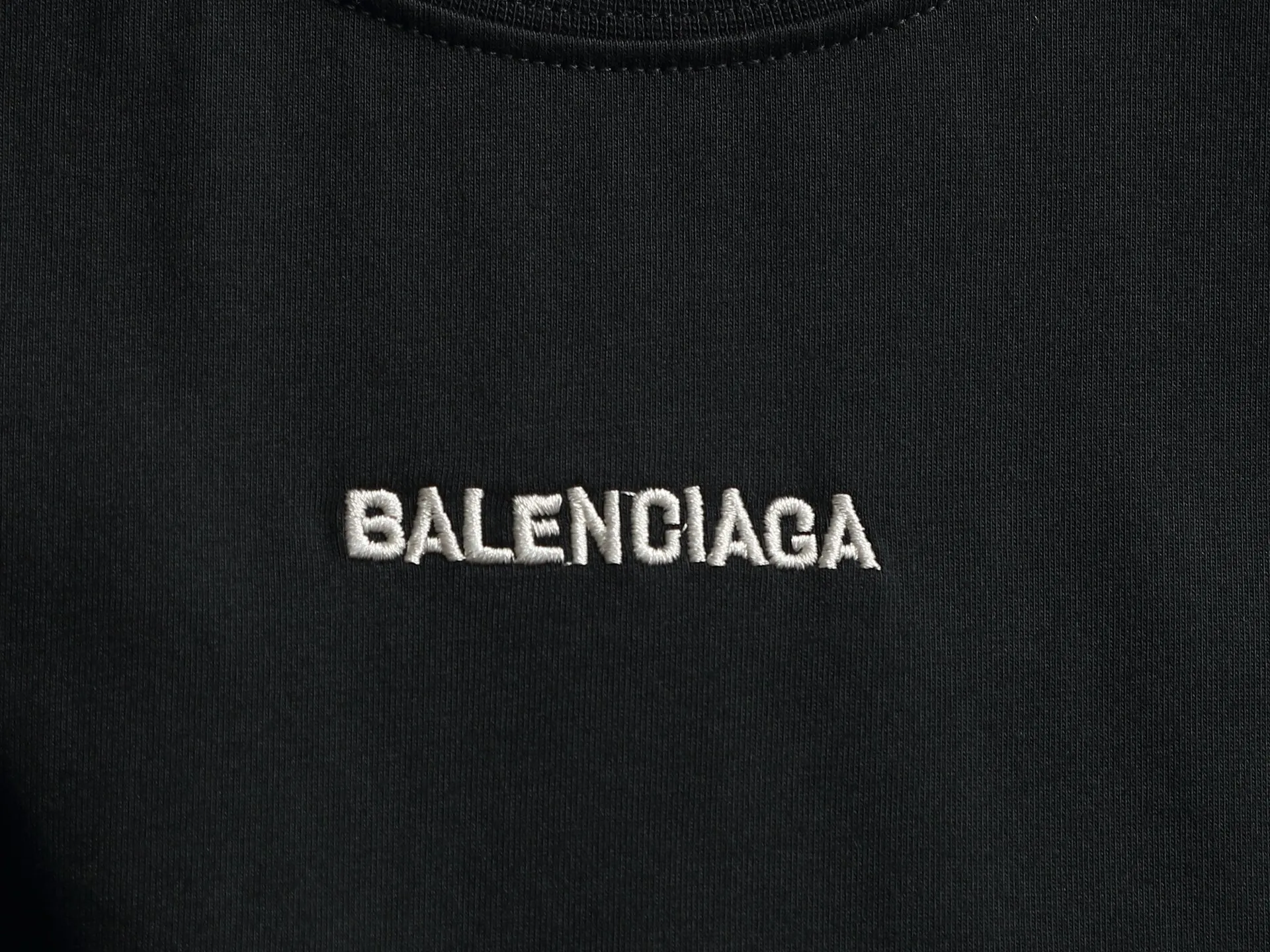 BALENCIAGA 2026 logo Logo ， Retro Same Style T 320 Versatile : Black Green Size：XS S M L